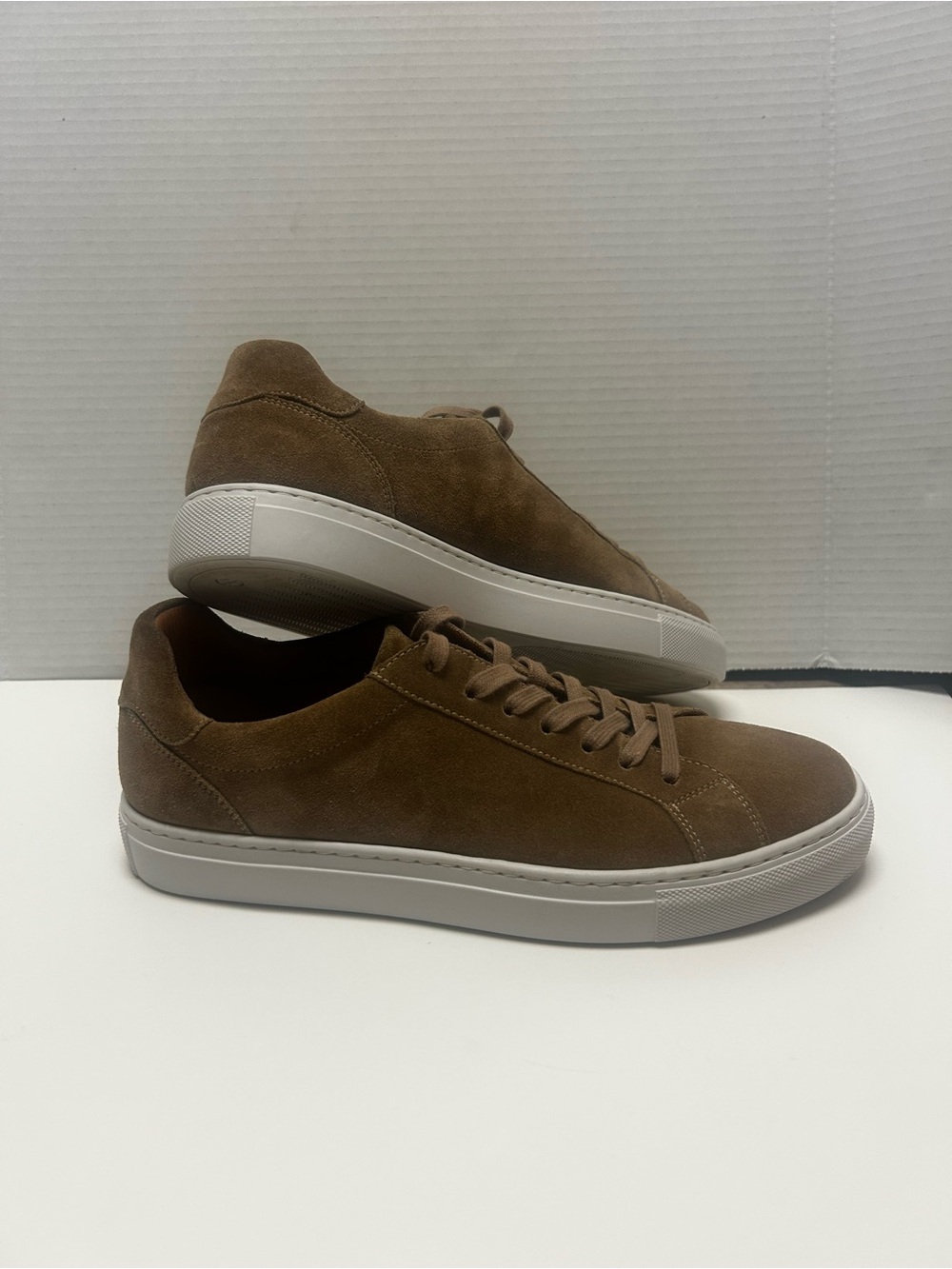 Magnanni Brown Suede Low-Top Sneakers with White Sole